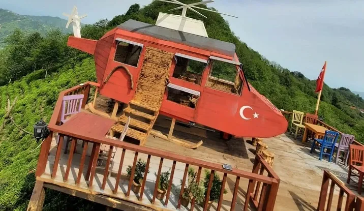 Çayelili İşletmeciden İlginç Fikir: Helikopter Şeklinde Kafe Oturma Alanı