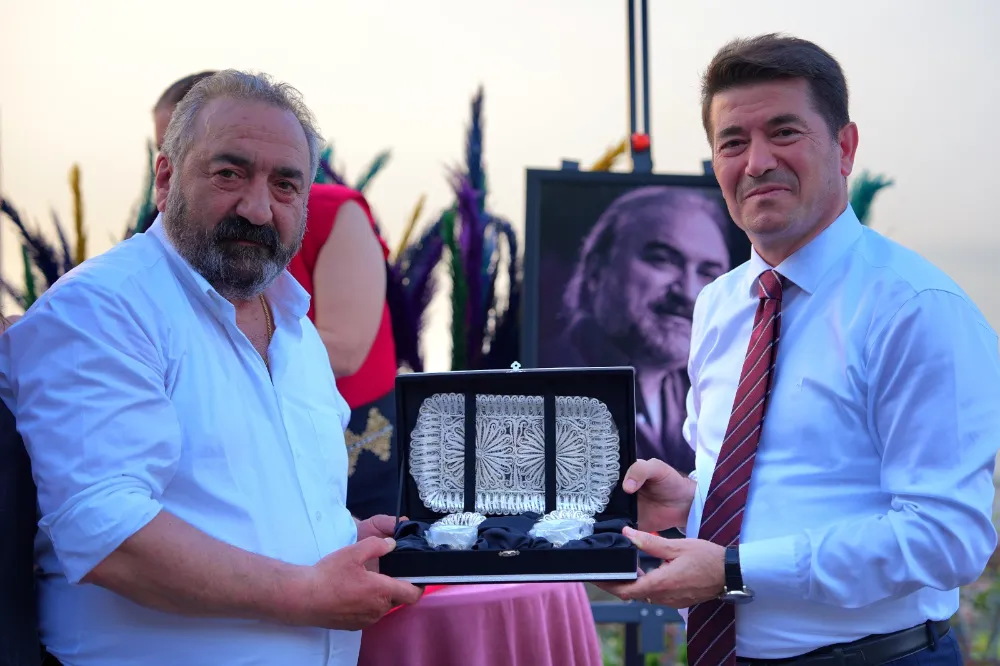 VOLKAN KONAK’IN ÖLÜMSÜZ TÜRKÜLERİ, BOZTEPE’DE SESLENDİRİLDİ