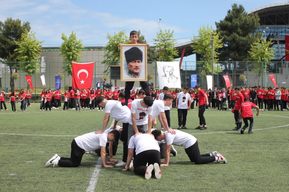 Beşikdüzü’nde 19 Mayıs Coşkusu İlçe Stadında Yaşandı