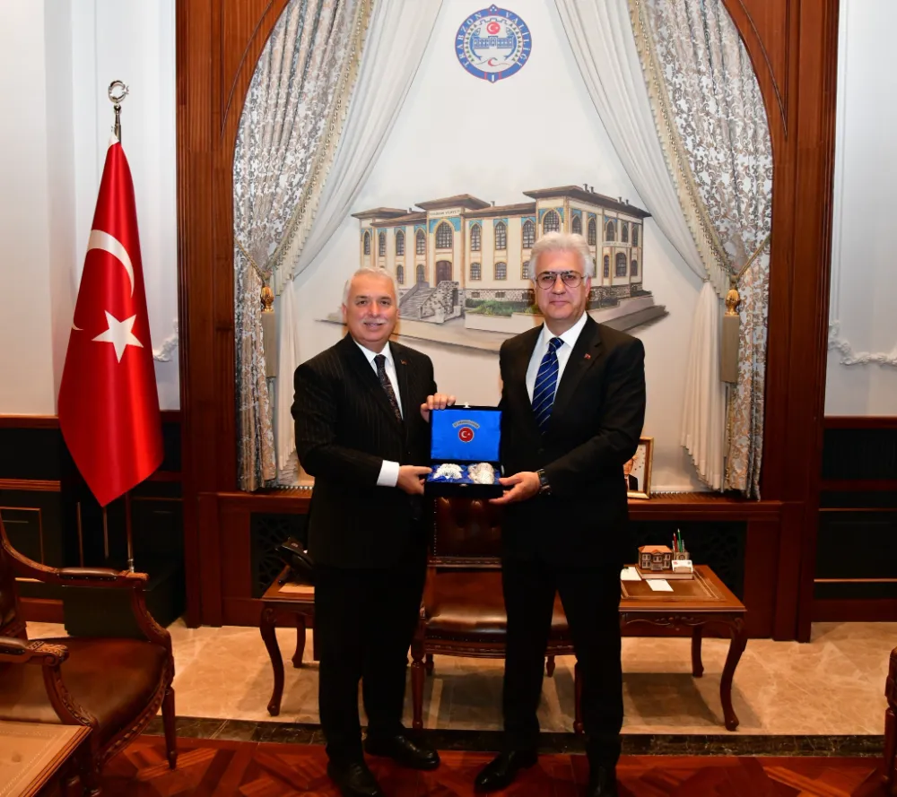 Devlet Tiyatroları Genel Müdürü Tamer Karadağlı’dan Vali Aziz Yıldırım’a Ziyaret