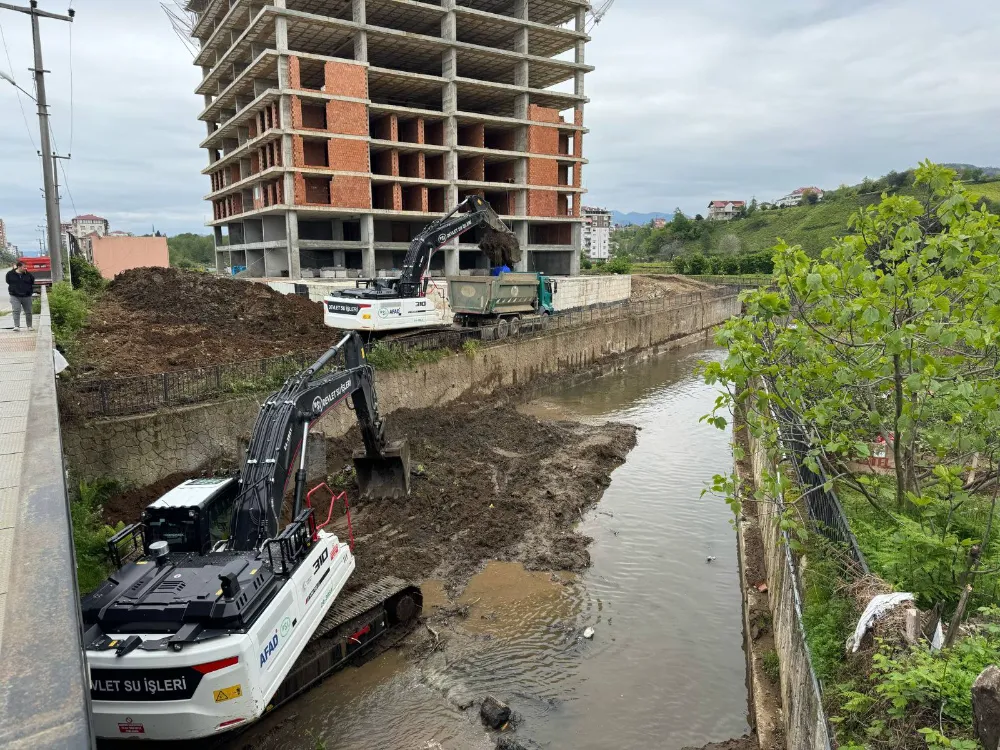Solaçari Deresi DSİ Tarafından Rusubatlardan Temizleniyor