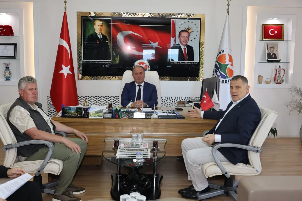 Arhavi’de 2025 Yılı Yaş Çay Hasadı İçin İşçi Ücretleri ve Çalışma Koşulları Belirlendi