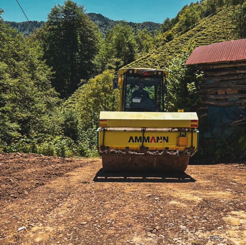 Rize İl Özel İdaresi’nden Köy Yollarına Bakım ve Onarım Çalışmaları