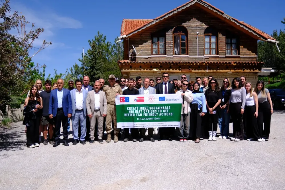Bayburt’ta Gençlik Çalışanları Eko Turizmi Konuştu