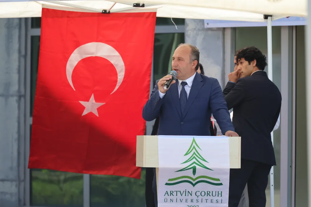 Arhavi Belediyesi, AÇÜ Arhavi MYO’nun Mezuniyet Coşkusuna Ortak Oldu