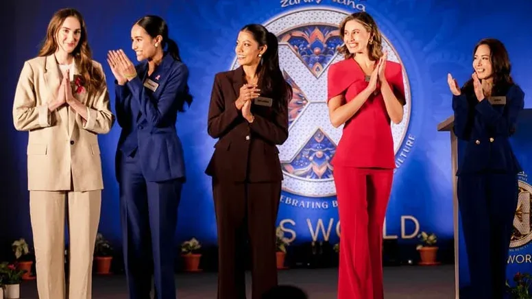 İdil Bilgen, Miss World 2025’te Çeyrek Finale Yükseldi Gerçek Güzellik Kendini Kucaklamaktan Gelir