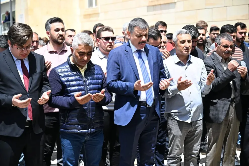 Erzurum Valiliği Personelinin Acı Günü: İki Değerli Baba Hakka Uğurlandı