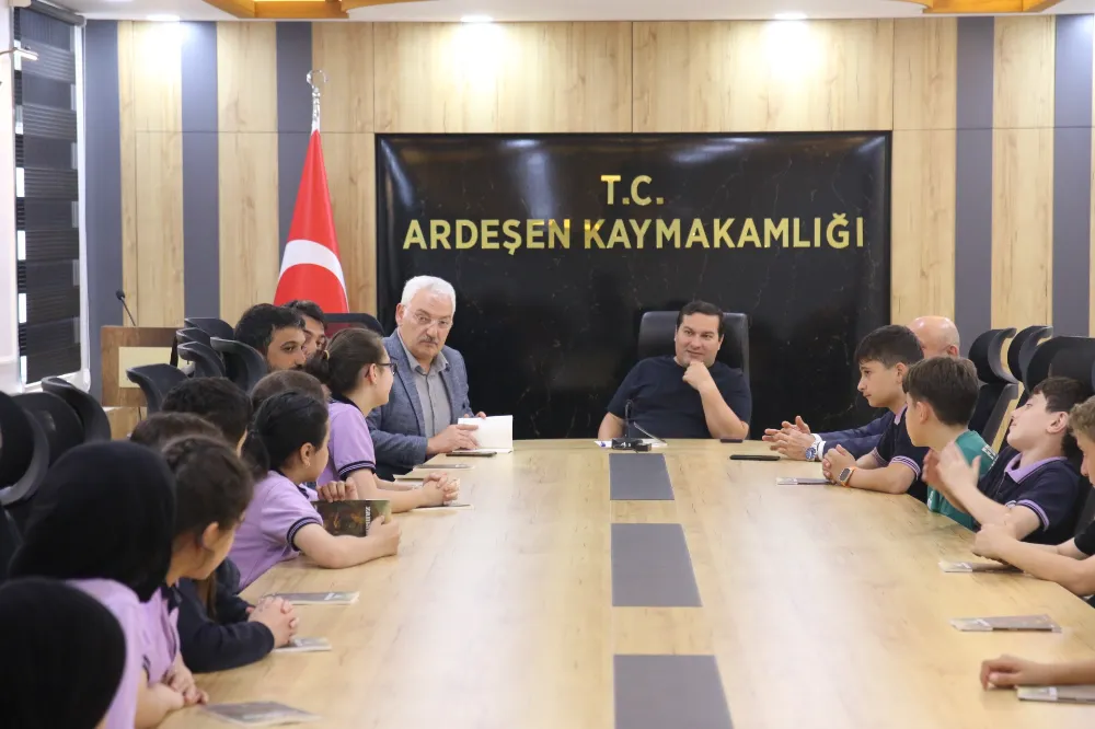 Ardeşenli Genç Yazarlardan Bir Zamanlar Öykü Kitabı