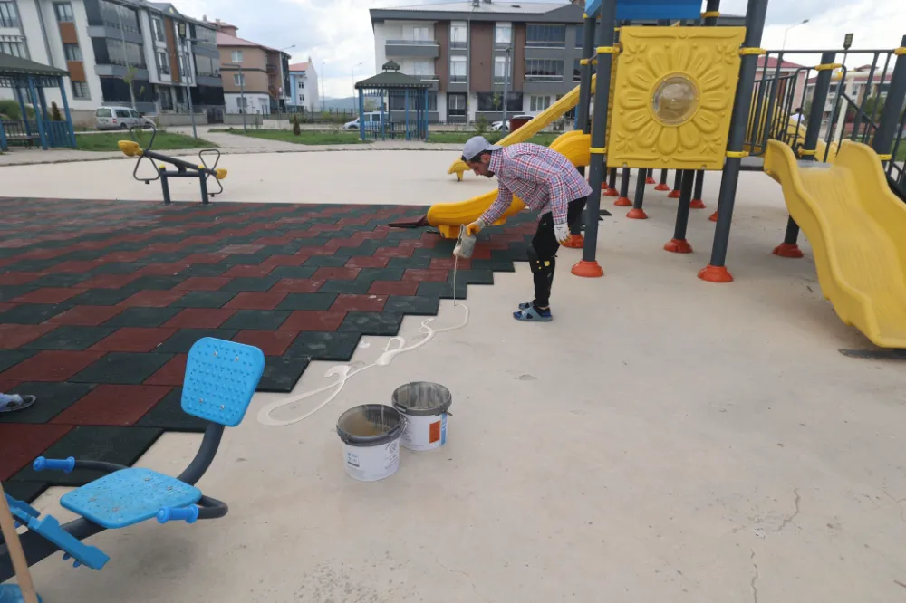 Aziziye’de Park ve Bahçeler Yenileniyor