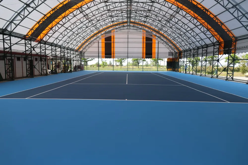 Arhavi’de Kapalı Tenis Kortu Projesinde Sona Gelindi