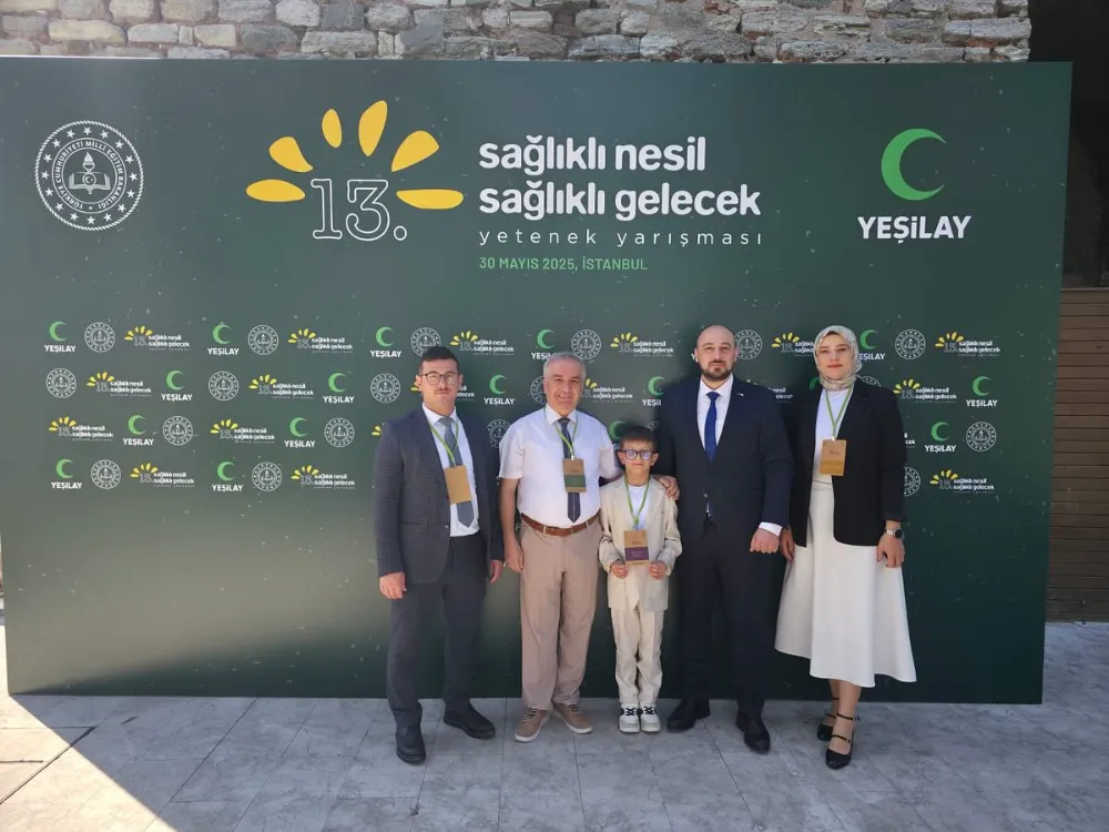 Rizeli Öğrenci Ömer Atıf Önder,Sağlıklı Nesil Sağlıklı Gelecek Yarışmasında Türkiye İkincisi Oldu 