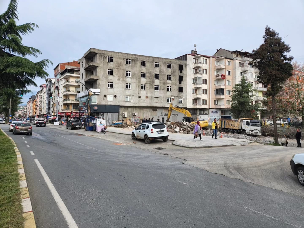 Ardeşen Trafo Merkezi Binası Yıkıldı: Yeni Hizmet Binası Yolda