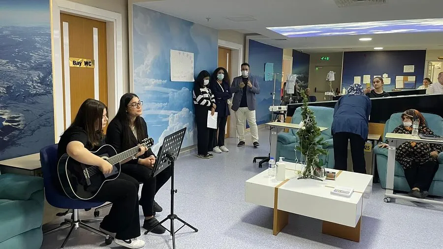 RTEÜ’den Onkoloji Hastalarına Moral Desteği: “Her Sayfada Bir Umut” Projesi Başladı