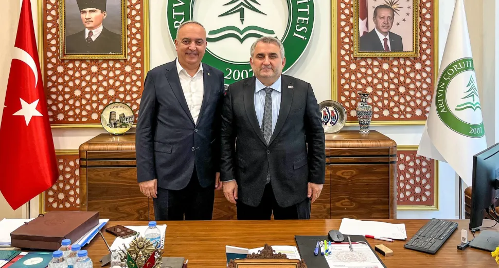 Borçka Belediyesi’nden Artvin Çoruh Üniversitesi Rektörüne Ziyaret