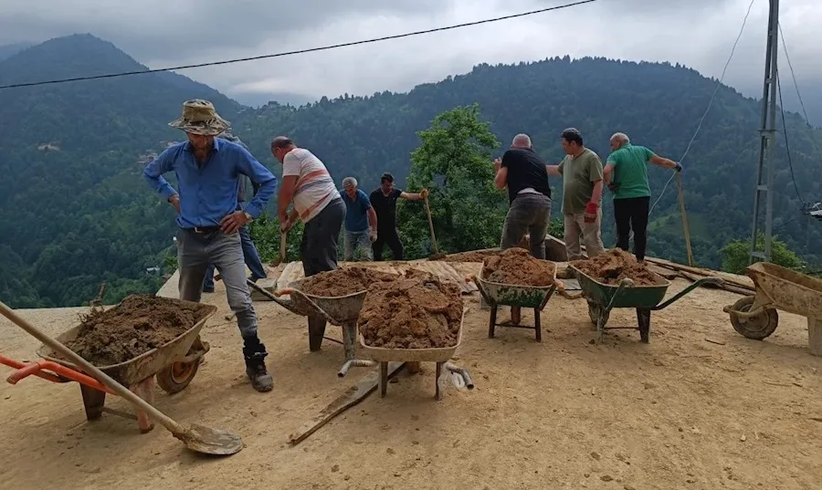 Rize’de Örnek Dayanışma: Ormancık Köyü Halkı Meci Geleneğiyle Birlik Oldu