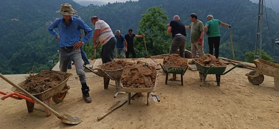 Rize’de Dayanışma Rüzgarı: Ormancık Köyü’nde Meci Geleneği Canlandırıldı