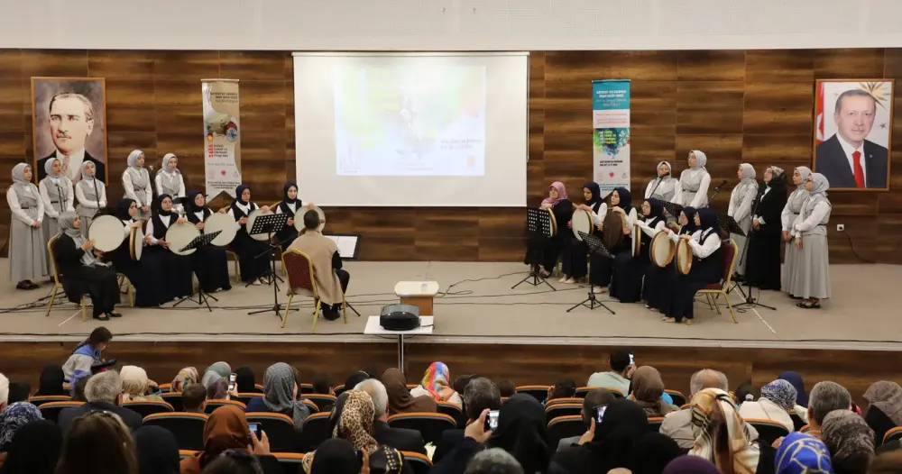 Bayburt’ta “Ritmin İzinde İlahi Yolculuk” Konserine Yoğun İlgi Gösterildi
