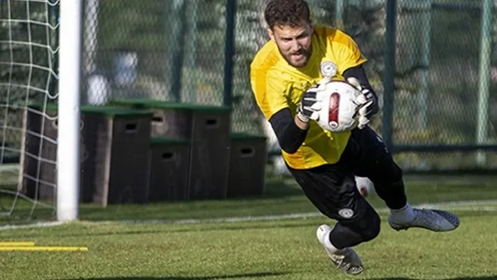 Rizespor’da kaleci belirsizliği: Grbić ve Tarık ayrılığa doğru! 