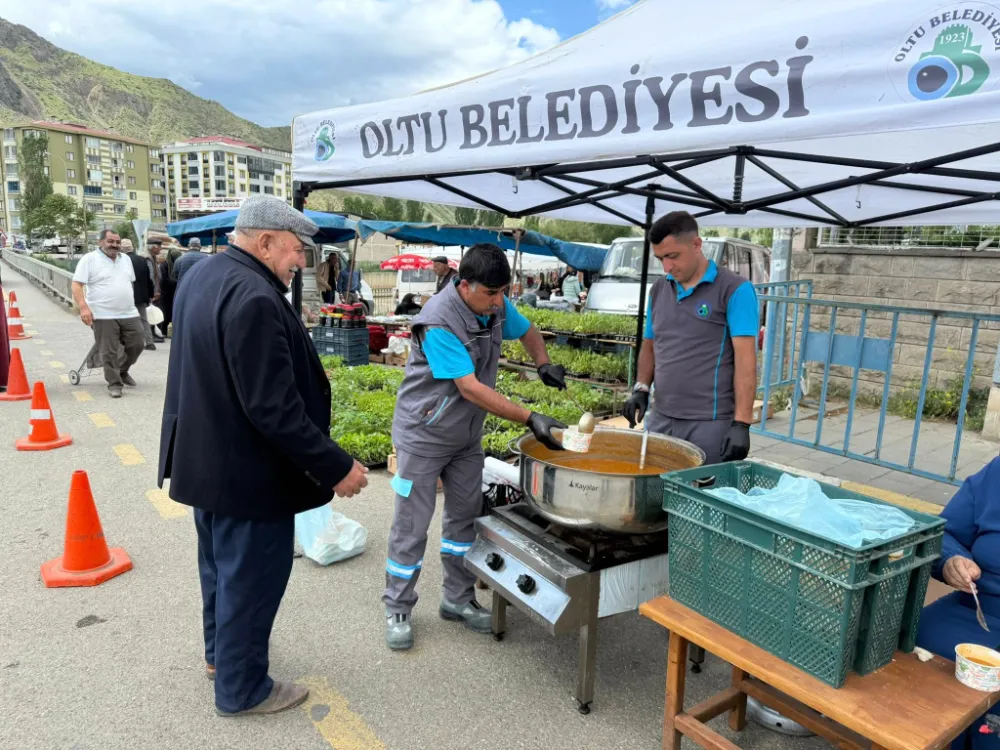 Oltu Belediyesi, halk pazarında sıcak çorba ile dayanışma spiritini pekiştirdi