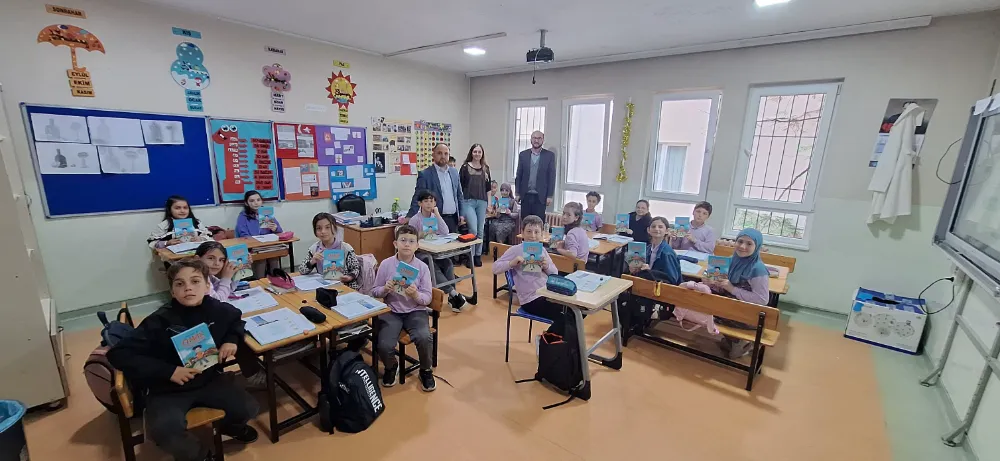 Çaykara İlçe Müftülüğünden Öğrencilere Manevi Değerler Hediyesi