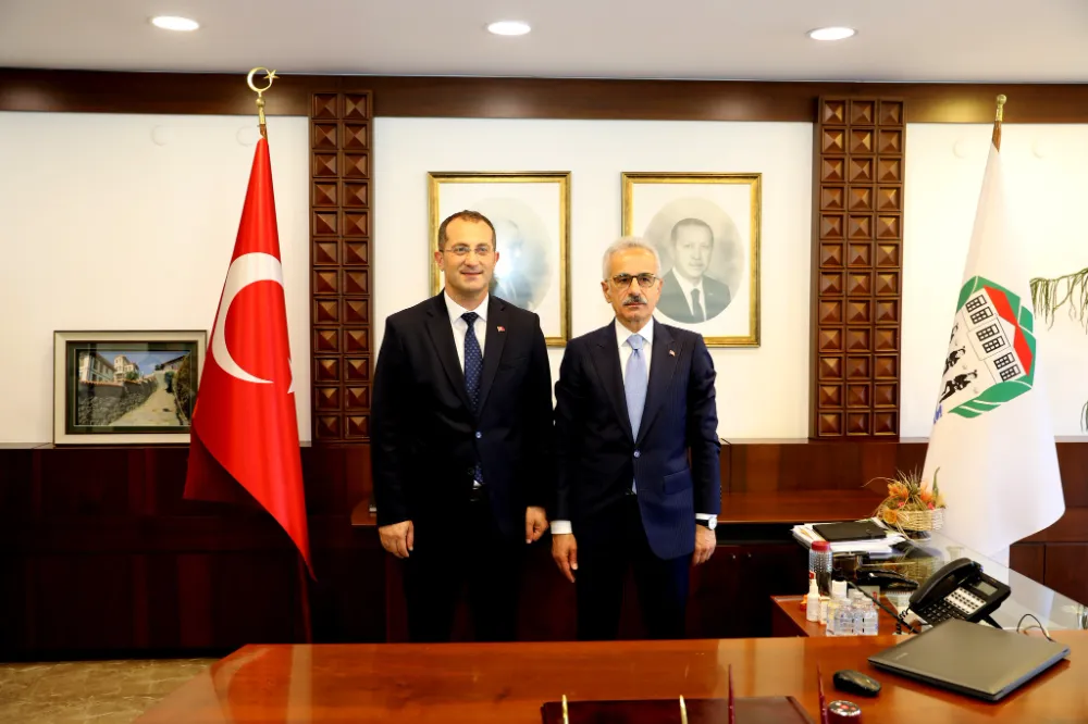 Bayramda birlik mesajı: Bakan Uraloğlu Akçaabat