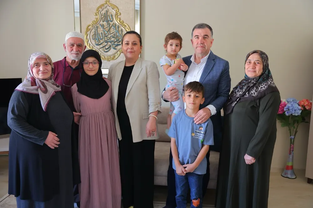 Vali Eldivan, şehit ailesi ve gaziyi ziyaret ederek bayram tebriklerinde bulundu
