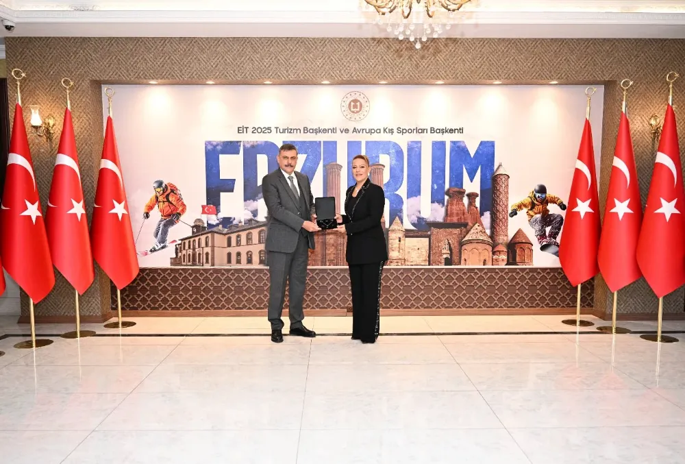 Hınıs Ağır Ceza Mahkemesi Başkanı Mine Cebeci’den Vali Çiftçi’ye Veda Ziyareti