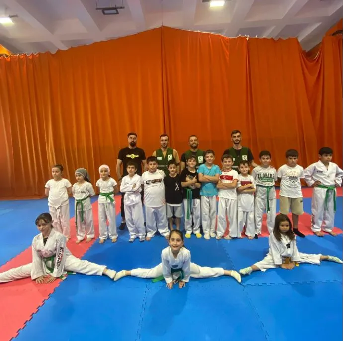 Rize Yeşilay, genç sporculara sağlıklı yaşam ve bağımlılıkla mücadele eğitimi verdi