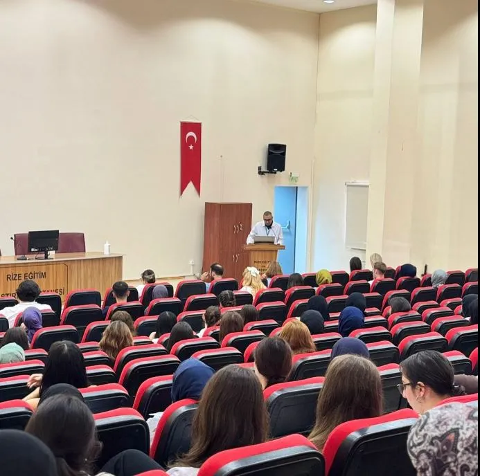 RTEÜ Hastanesi, stajyerlere oryantasyon eğitimiyle profesyonel hayata hazırlıyor