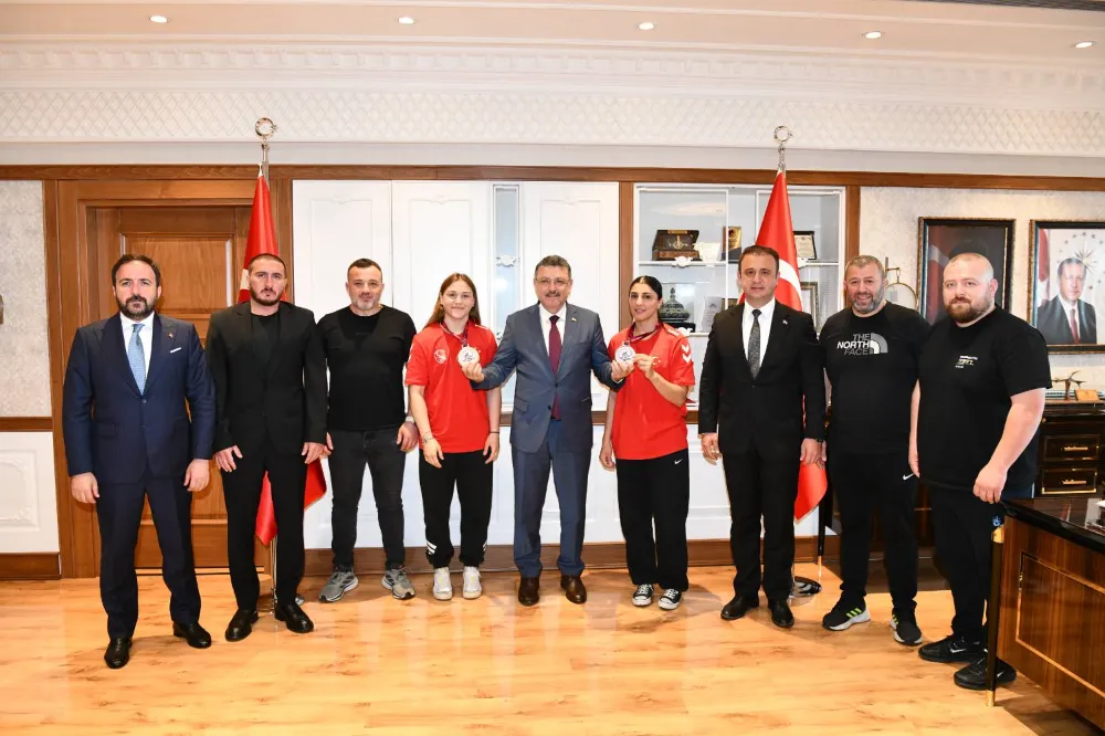 BAŞKAN GENÇ, AVRUPA ŞAMPİYONU SPORCULARI AĞIRLADI