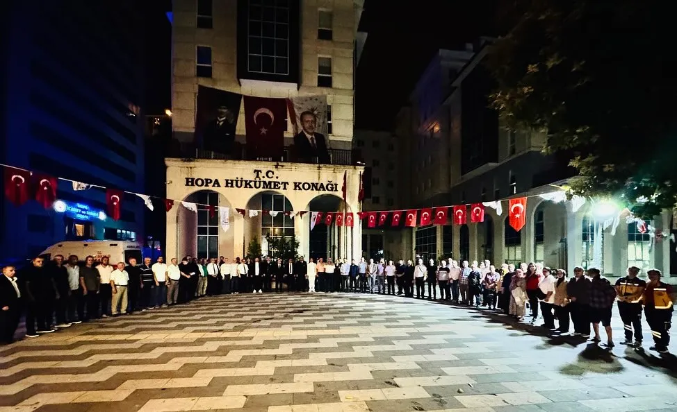 Hopa’da 15 Temmuz Demokrasi ve Millî Birlik Günü Anıldı