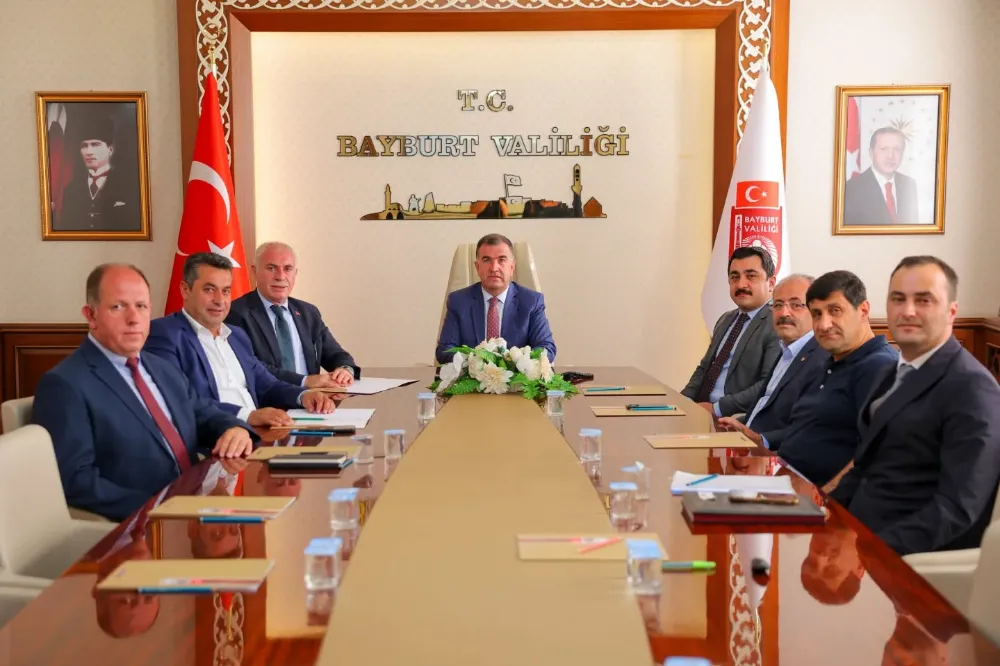 Bayburt Doğaltaş Fabrikası’nın Geleceği ve İstihdam Üzerine Kritik Değerlendirmeler Yapıldı