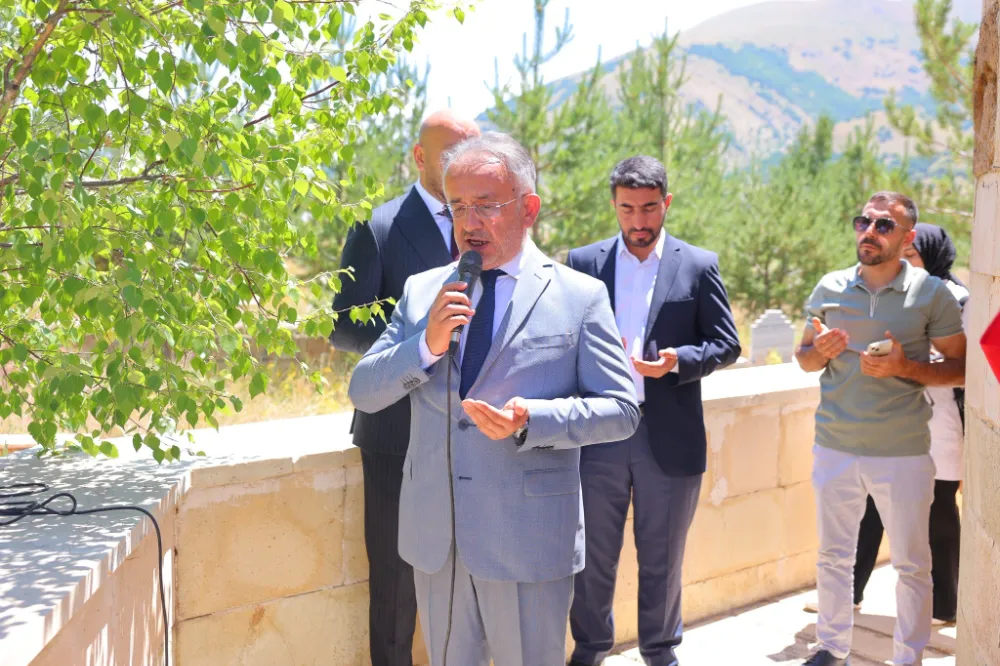 Dede Korkut Anıldı: Bayburt’ta Kültürel Birliktelik İçin Dualar Edildi