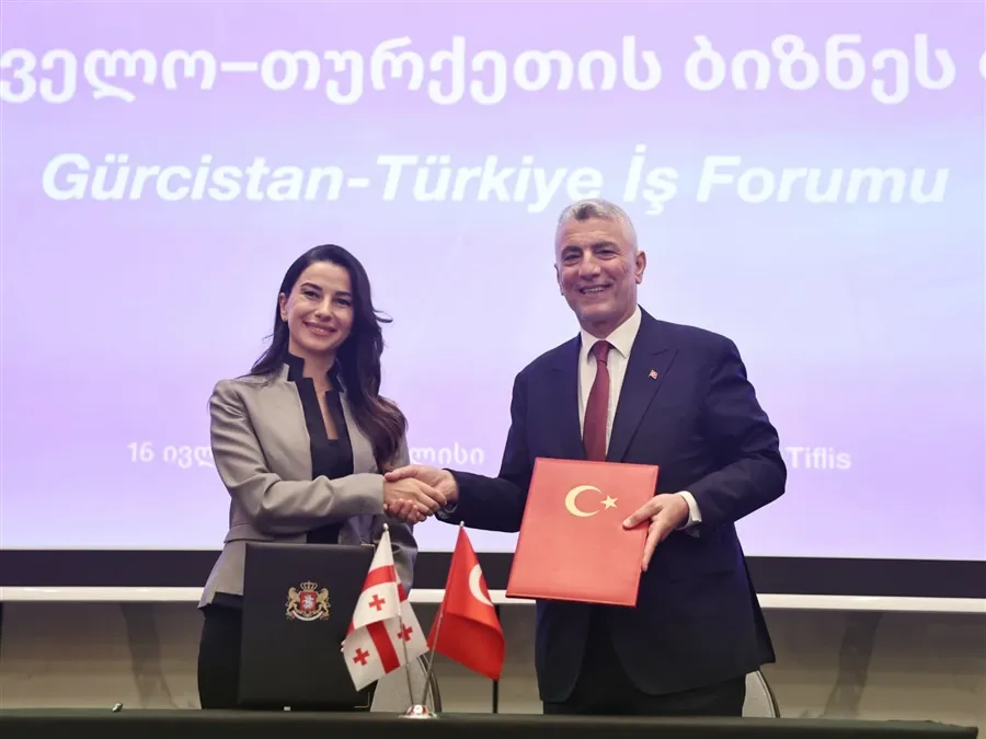 Ticaret Bakanı Gürcistan ile transit sorunlarını görüşerek işbirliğini güçlendirecek adımlar attı