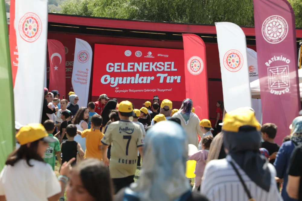 Bayburt’ta Geleneksel Oyun Tırı Şöleni Renkli Görüntülere Sahne Oldu