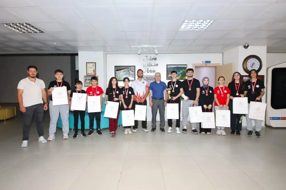 Artvinli Taekwondocular Giresun’dan Madalyalarla Döndü