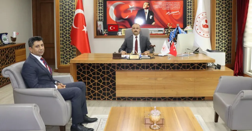 Ardanuç İlçe Milli Eğitim Şube Müdürü İbrahim Halil Karababa’dan Veda Ziyareti