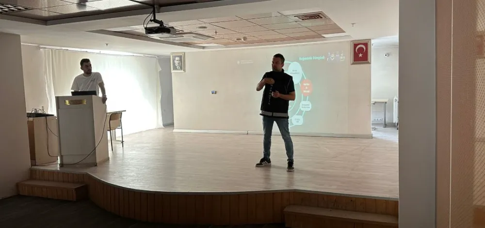 Ardanuç’ta Emniyet Personeline Narkotik Suçlarla Mücadele Eğitimi Verildi