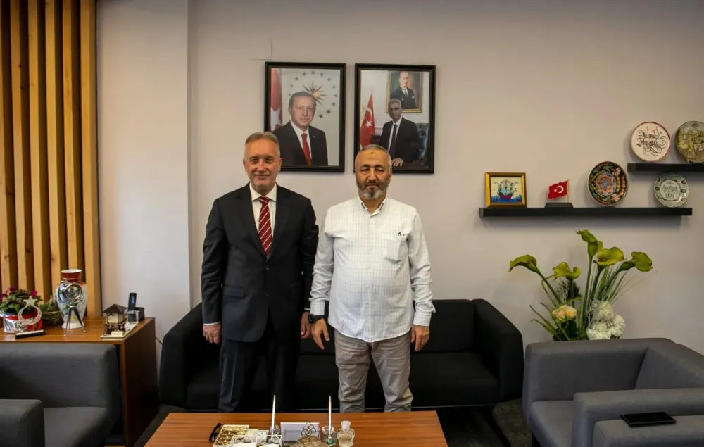 Prof. Dr. Nihat Tosun’dan Trabzon İl Sağlık Müdürü Dr. Mehmet Topsakal’a Hayırlı Olsun Ziyareti
