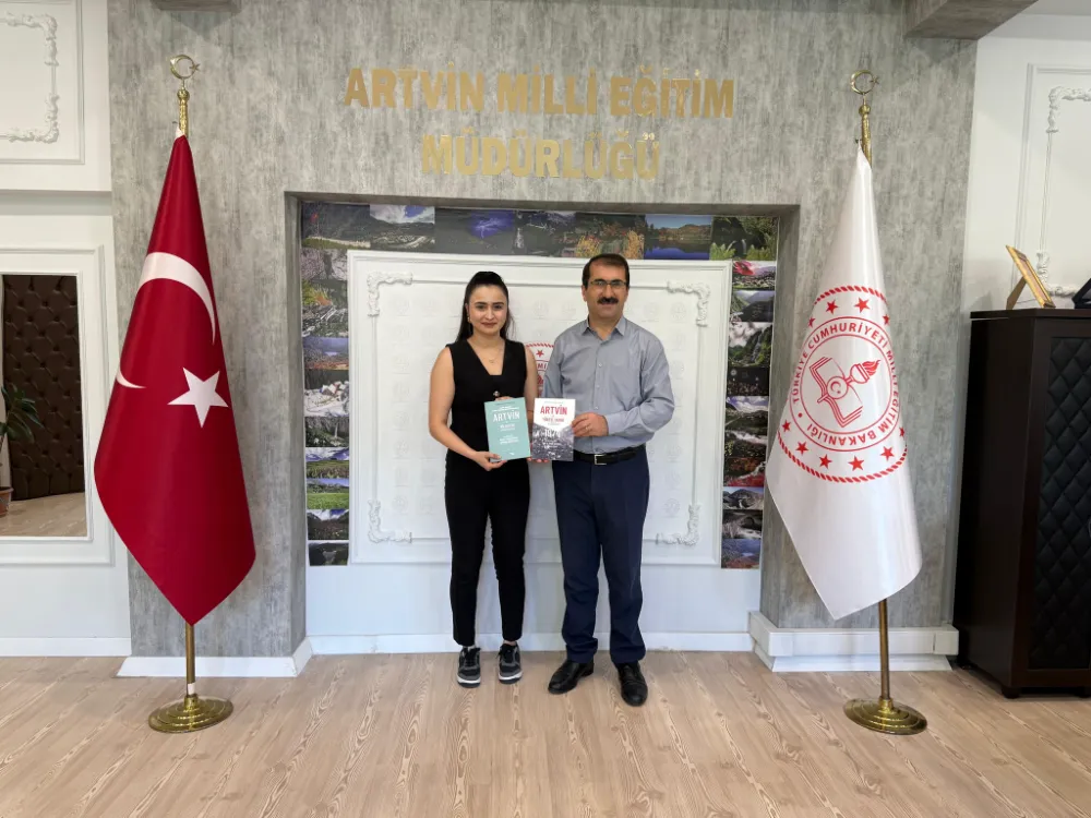 Artvin’in Kültürel Birikimi Kitaplara Yansıdı: İl Müdürü Fahri Acar’a Tarih Kitapları Takdim Edildi