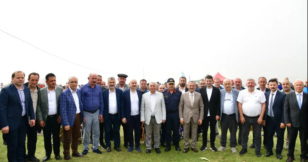 Trabzon Valisi Aziz Yıldırım, 204. Sis Dağı Kültür Şenlikleri’ne Katıldı