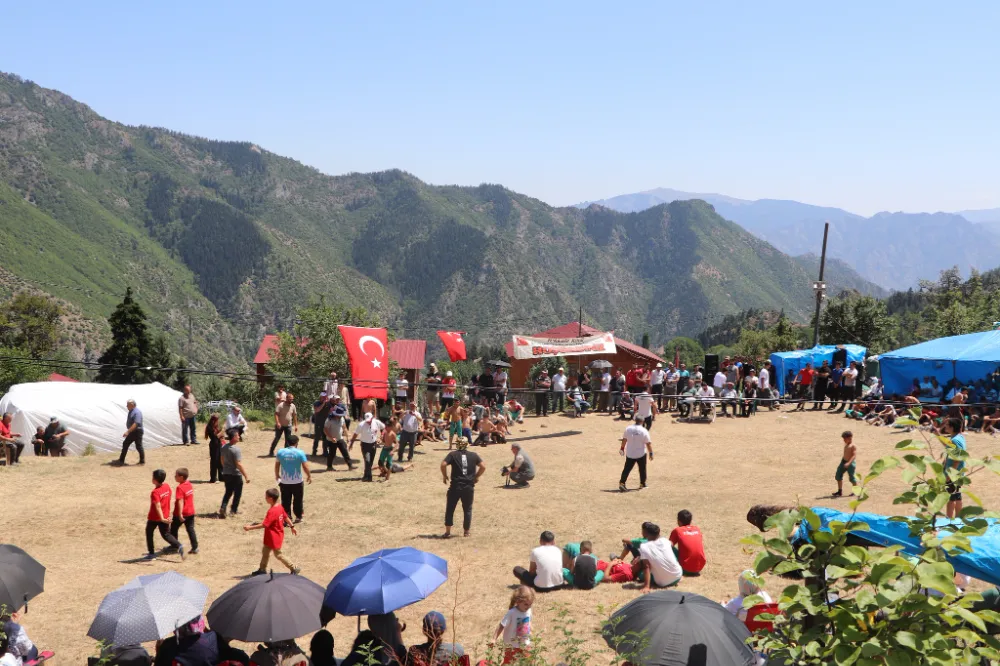 Küsara Yayla Göçü Şenliği Coşkuyla Yapıldı, Doğanın Korunması Vurgusu Öne Çıktı
