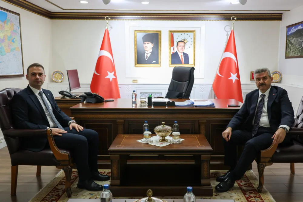 Adalet Komisyonu Başkanı Hakan Bektaş’tan Artvin Valisi Dr. Turan Ergün’e Veda Ziyareti