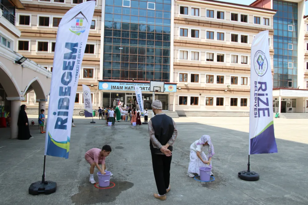 RİBEGEM, yaz okullarında Minik Yürekler Kocaman Gülüşler etkinliği düzenledi