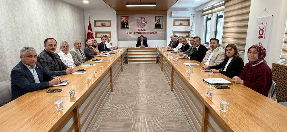 Eğitimde Verimlilik İçin Artvin İl Müdürü Acar Başkanlığında Önemli Toplantı Gerçekleştirildi