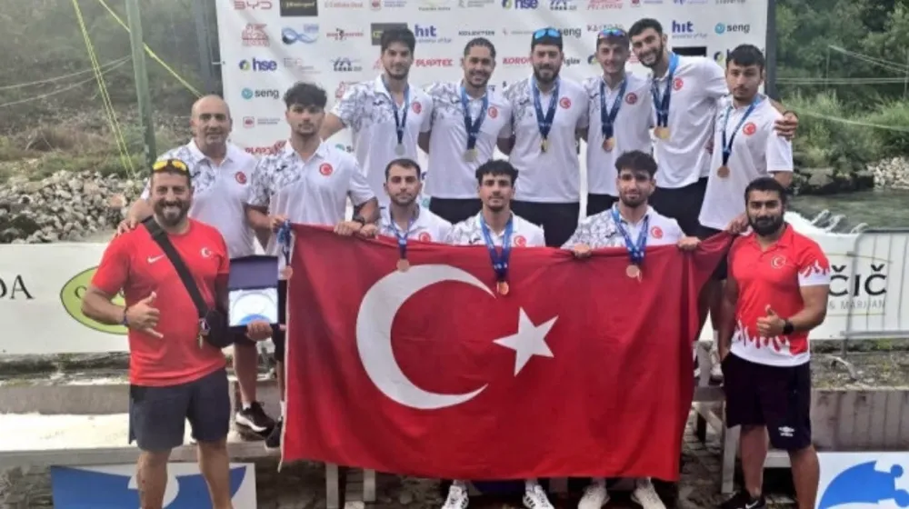 Rizeli Sporcular Dünya Rafting Şampiyonu Oldu