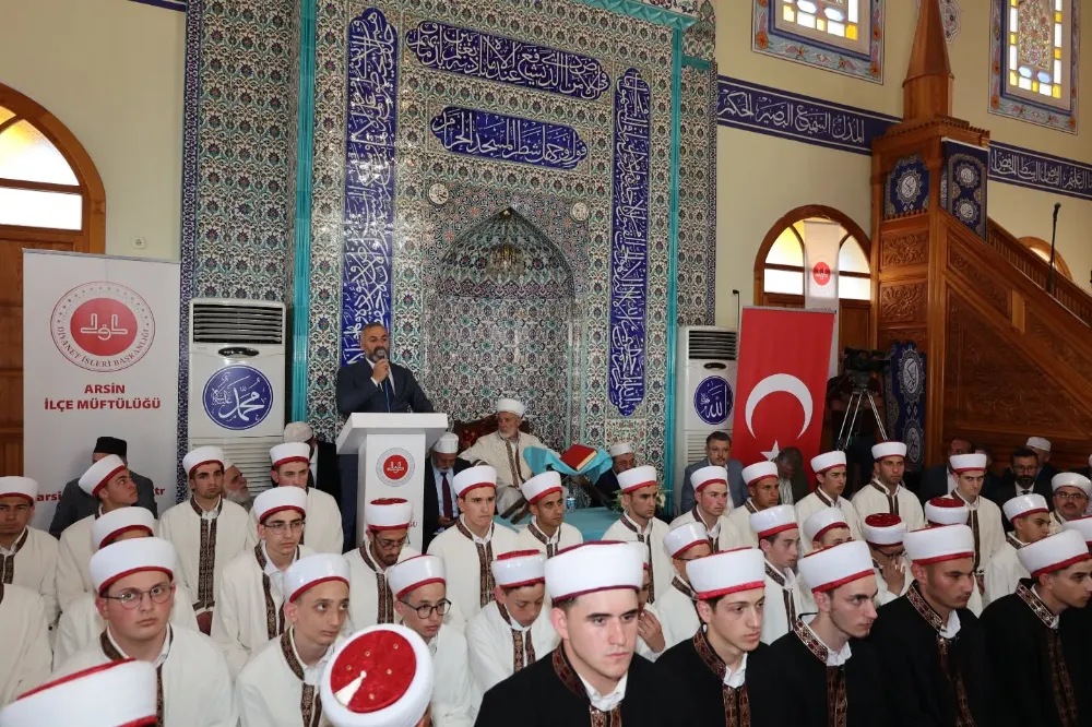 Arsin’de 83 Hafız İçin İcazet Merasimi Düzenlendi