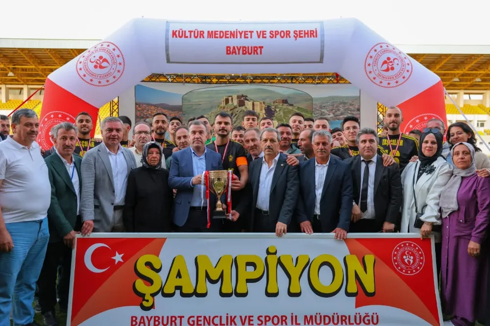 Bayburt Valisi Eldivan