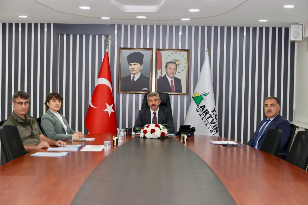 Artvin Valisi Ergün, hayvan koruma çalışmalarında yerel yönetimlerin rolünü vurguladı