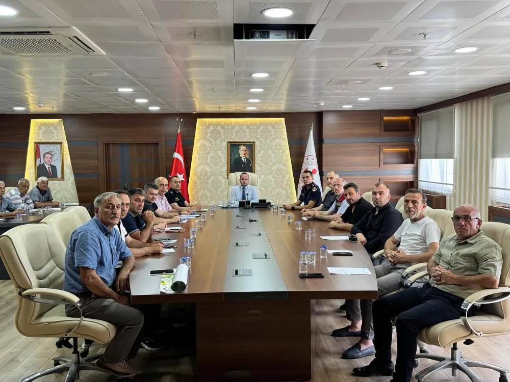 Köy muhtarlarıyla Hopa